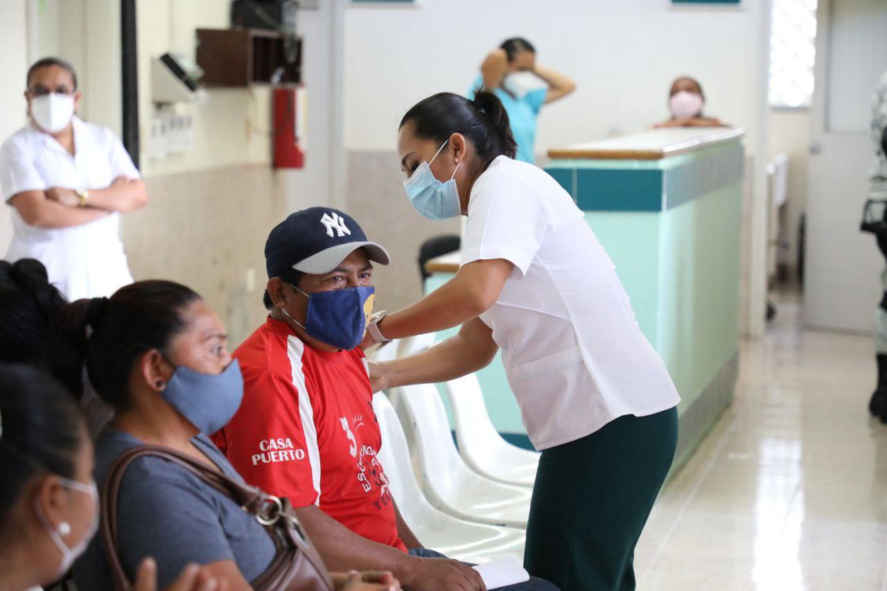 Más de 122 mil personas entre 30 y 39 años se vacunaron en Mérida